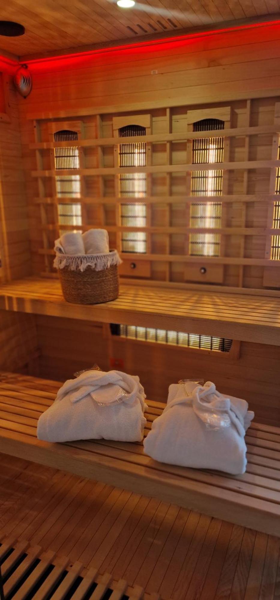 Spa Love Ceglana 1 A Sauna,,Jaccuzi Dla Dwojga Na Wylacznosc Ζιελόνα Γκόρα Εξωτερικό φωτογραφία